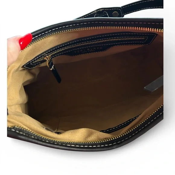 Chic Black Shoulder Bag - Picture 6 of 7